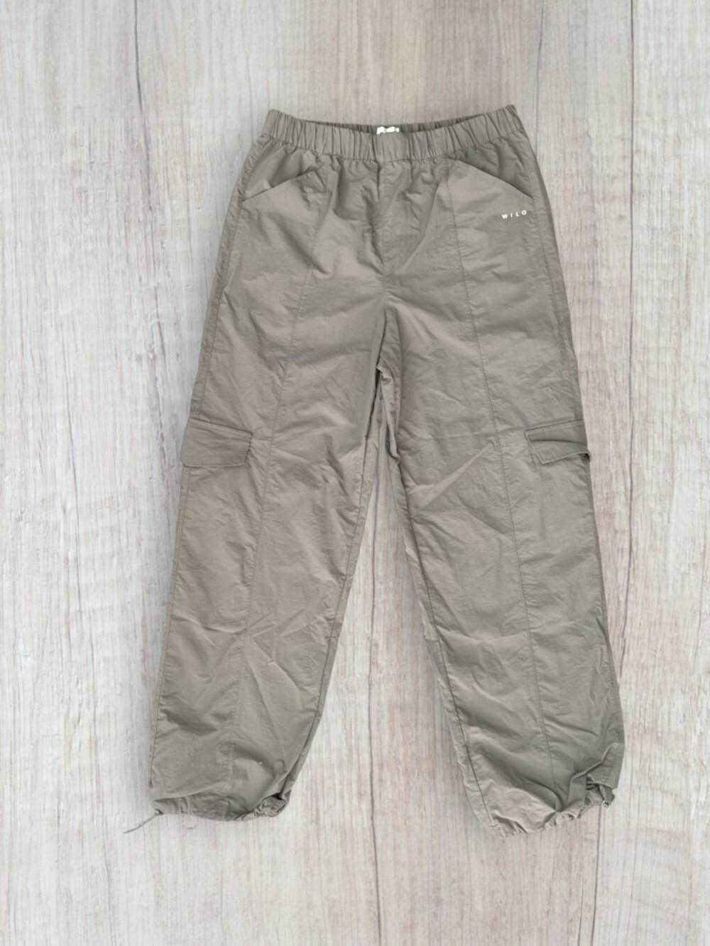 WILO The Label Taupe Nylon Cargo Track Parachute Pants Elastic Waist Size M